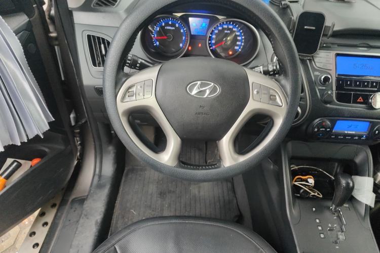 Used Hyundai ix35 2012 2.0L Automatic Two-Wheel Drive Elite Edition GLS
