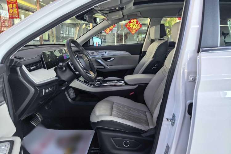 Used JETOUR X70 2023 Zhuge 2.0T DCT Wolong 7-Seater