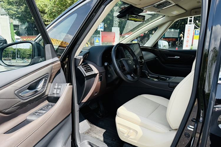 Used Toyota Alphard 2024 Dual-Engine 2.5L Prestige Edition
