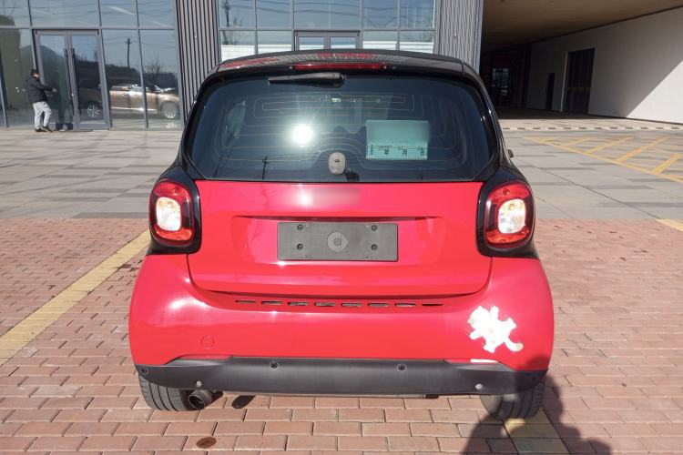 Used smart fortwo 2015 1.0L 52 kW hardtop Dynamic version