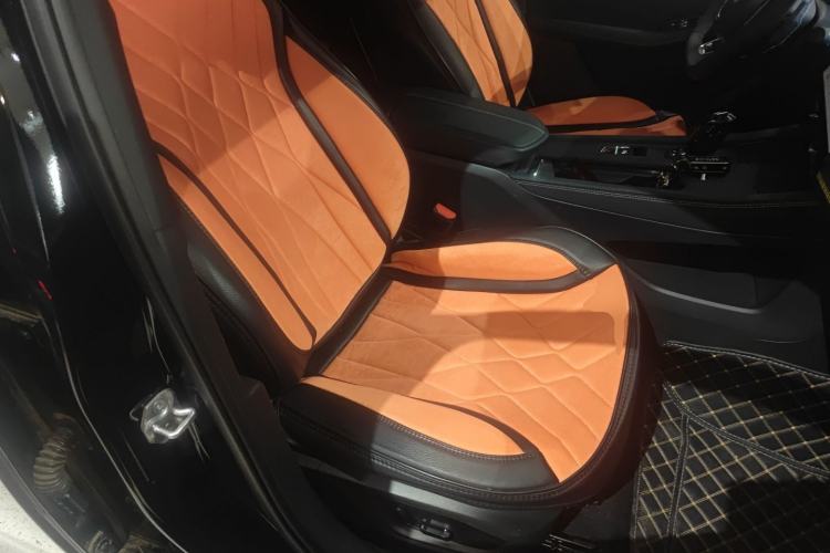 Used Lynk & Co 03 2025 1.5TD DCT Champion Edition Plus Right Front Seat