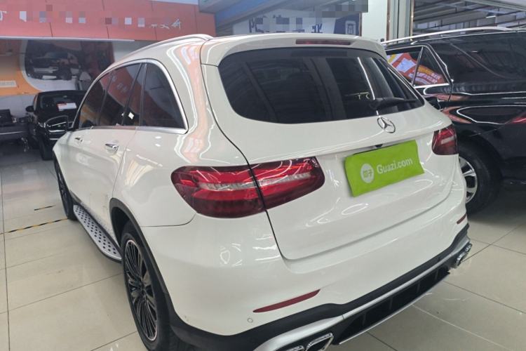 Used Mercedes-Benz GLC 2016 GLC 260 4MATIC Dynamic Edition Exterior 2