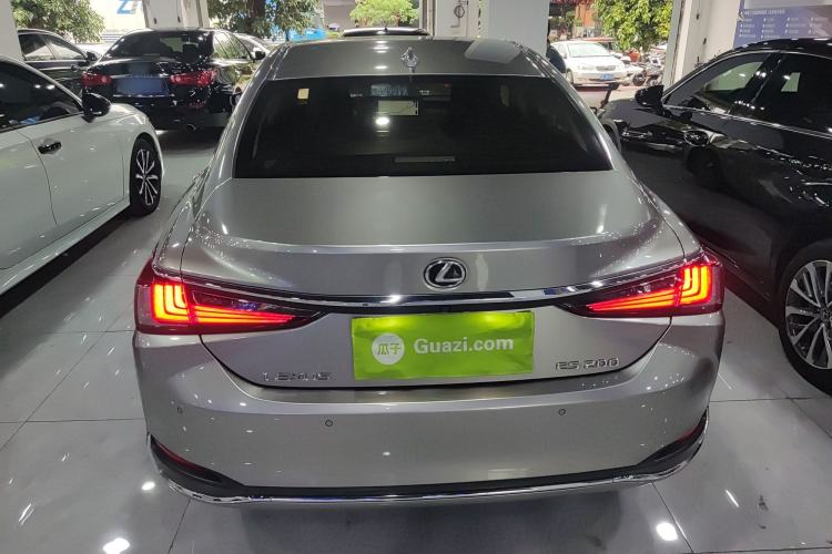 Used Lexus ES 2022 200 Excellence Edition