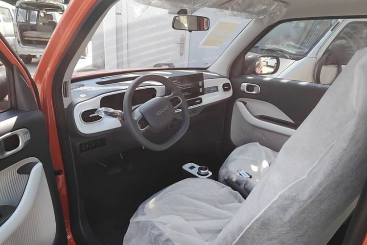 Used Geely Galaxy Panda 2025 210km Panda Rider Interior 2