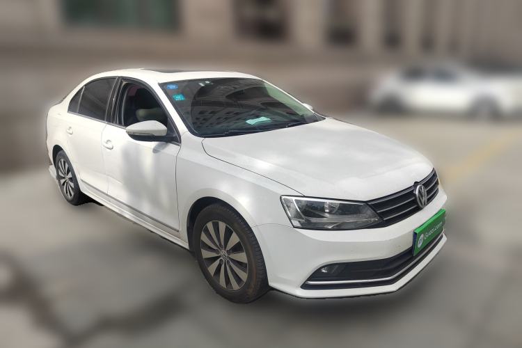 Used Volkswagen Sagitar 2018 280TSI DSG Comfort Model Front Right 45 Deg