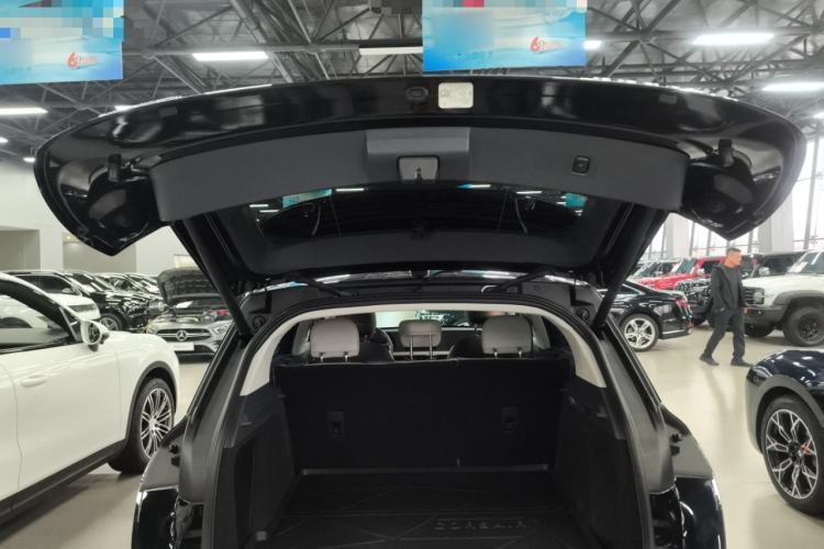 Used Lincoln Corsair 2023 2.0T Two-Wheel-Drive Luxury Edition Trunk