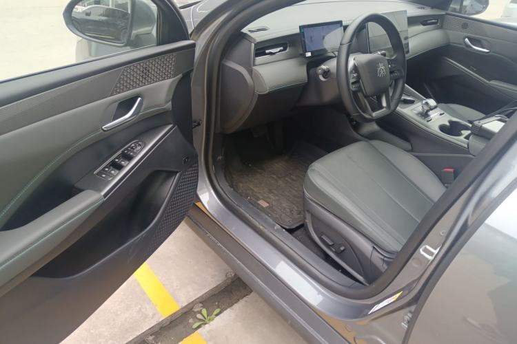 Used BYD Qin PLUS 2025 DM-i Smart Drive 120KM Superior Model