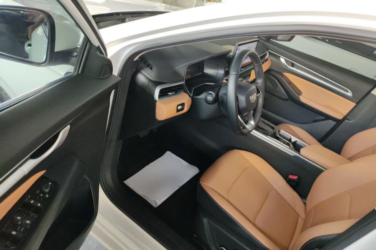 Used Geely Auto Emgrand 2025 4th Generation 1.5L CVT Flagship Version
