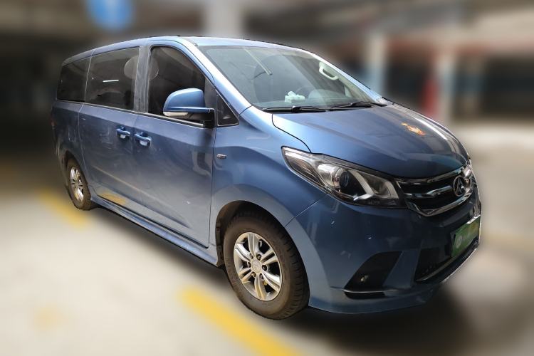 Used SAIC MAXUS G10 2016 2.0T Automatic Elite Edition Front Right 45 Deg