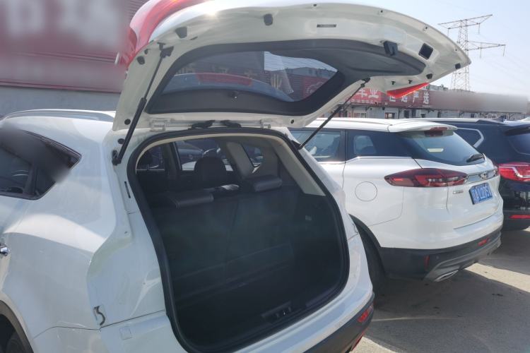 Used Dongfeng Fengon 580 2021 Revised ☆ Star Edition 1.8L Manual Elite Version Trunk