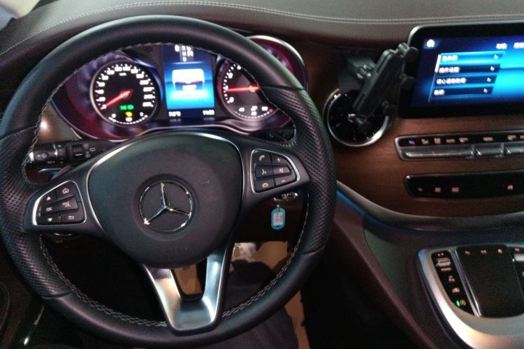 Used Mercedes-Benz V-Class 2022 V 260 L Long Wheelbase Prestige Edition
