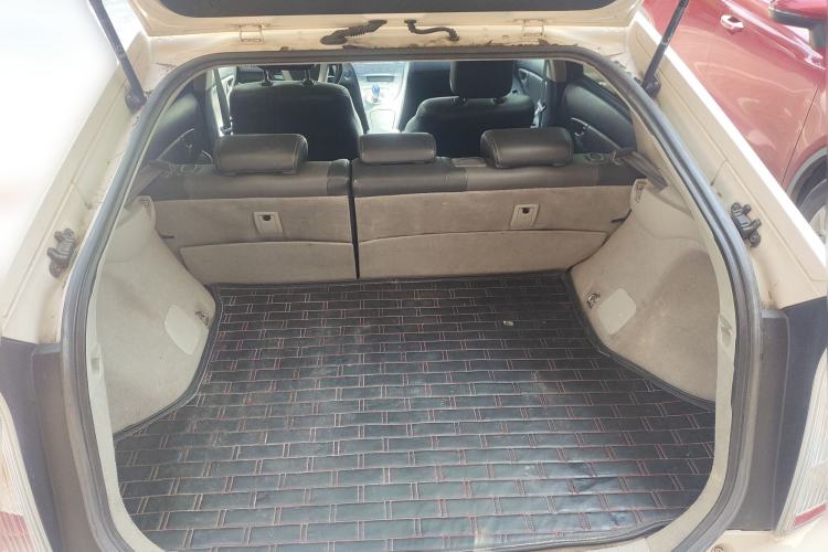 Used Toyota Prius 2012 1.8L Luxury Edition Trunk