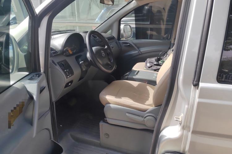 Used Mercedes-Benz Vito 2010 2.5L Elite Edition