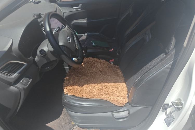 Used Hyundai Verna (new generation) 2016 1.4L Manual Cool Edition GLS Left Front Seat