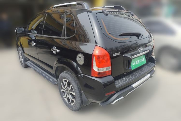 Used Hyundai Tucson 2013 2.0L Automatic Two-Wheel Drive Comfort Version Rear Left 45 Deg