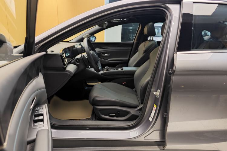 Used BYD Qin L 2025 DM-i Smart Drive 80KM Superior Model