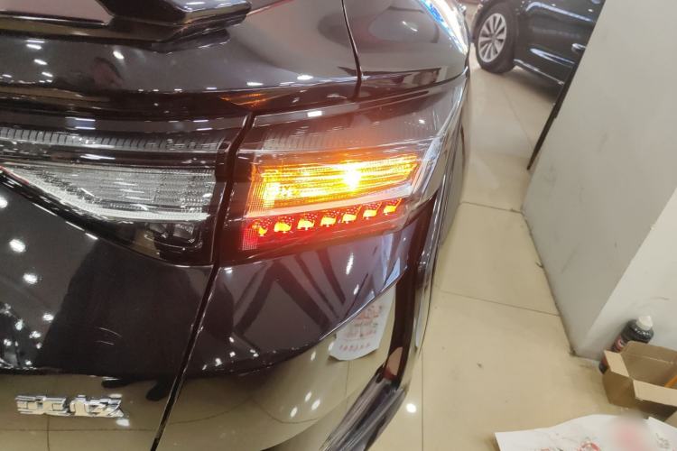 Used Dongfeng Aeolus Yixuan 2023 1.5L Automatic Glory Edition
