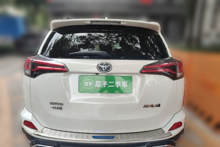 Used Toyota RAV4 2019 2.0L CVT Two-Wheel Drive Comfort Edition China VI Standard Rear
