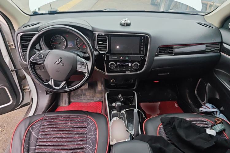 Used Mitsubishi Outlander 2018 2.0L Two-Wheel Drive Glory Edition 5 Seats