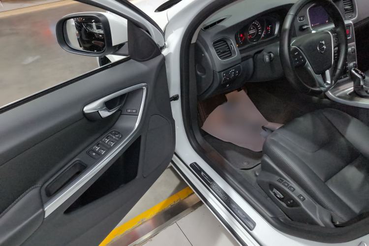 Used Volvo S60 2018 S60L T3 Smart Progress Edition
