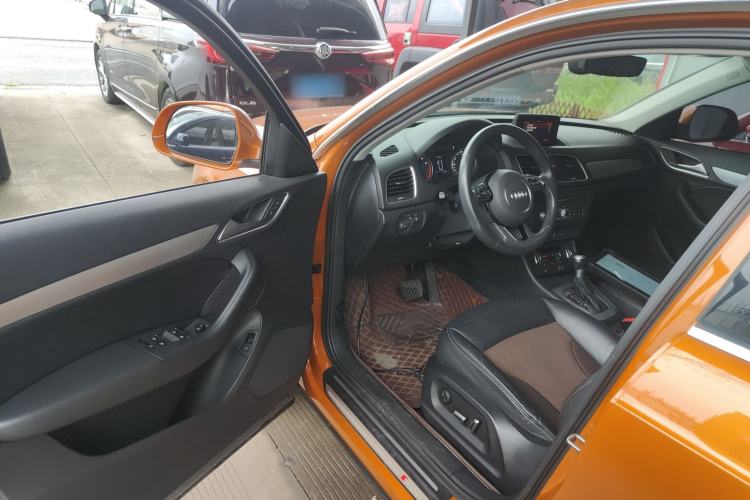 Used Audi Q3 2018 30 TFSI Fashion Edition Collector's Version Driver Seat