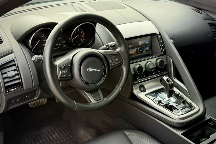 Used Jaguar F-TYPE 2016 3.0 SC Hardtop Version