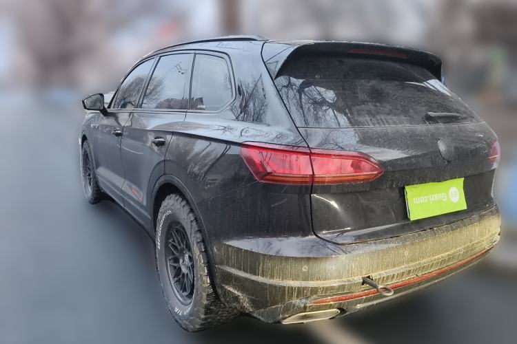 Used Volkswagen Touareg 2022 3.0 TSI Luxury Edition Black Diamond Sport Package Rear Left 45 Deg