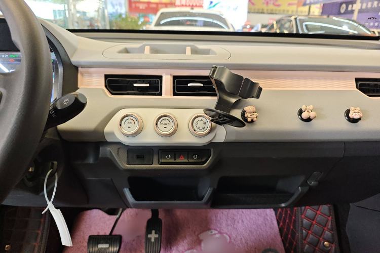 Used Chery New Energy QQ Ice Cream 2022 170km Sundae Phosphate Lithium-Ion