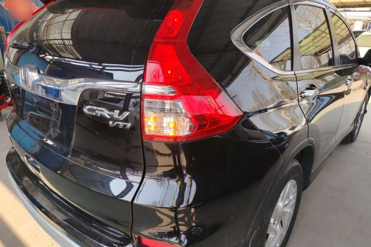 Used Honda CR-V 2015 2.4L four-wheel drive luxury version

