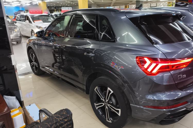 Used Audi Q3 2021 40 TFSI Fashion Dynamic Model
