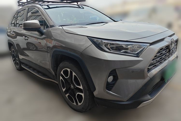 Used Toyota RAV4 2022 2.0L CVT Two-Wheel Drive Prestige Edition Front Right 45 Deg