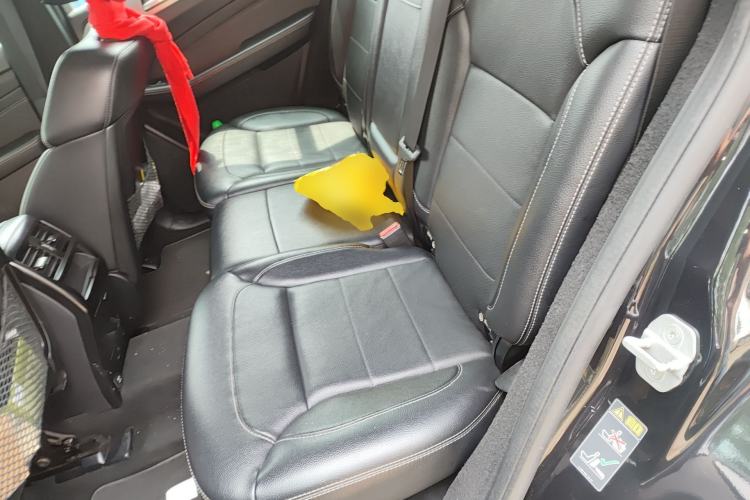 Used Mercedes-Benz M-Class 2014 ML 320 4MATIC Left Rear Seat