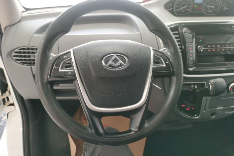 Used SAIC MAXUS Xintu V80 2018 2.5T AMT Aoyuntong Long Wheelbase Mid-Roof 7/10-Seater Steering Wheel