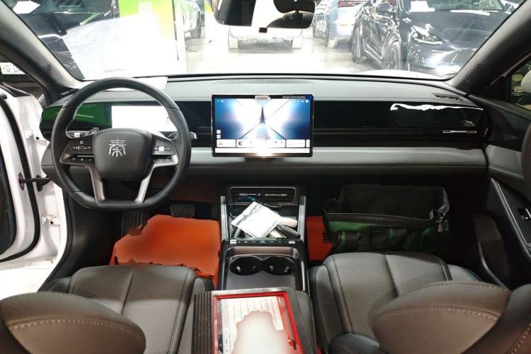 Used BYD Qin L 2025 EV 470KM Leading Edition Center Console