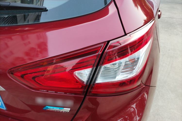 Used Nissan Tiida 2016 1.6L CVT Cool Dynamic Edition