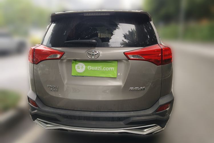 Used Toyota RAV4 2015 2.0L CVT Two-Wheel Drive Fashion Edition