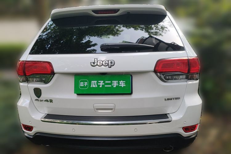 Used Jeep Grand Cherokee 2014 3.6L Elite Navigation Edition Rear