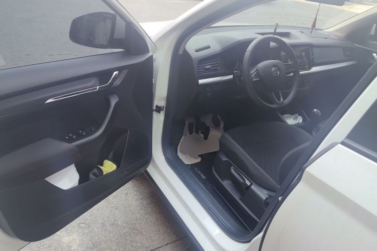 Used Skoda Kamiq 2021 1.5L Manual Standard Edition Driver Seat