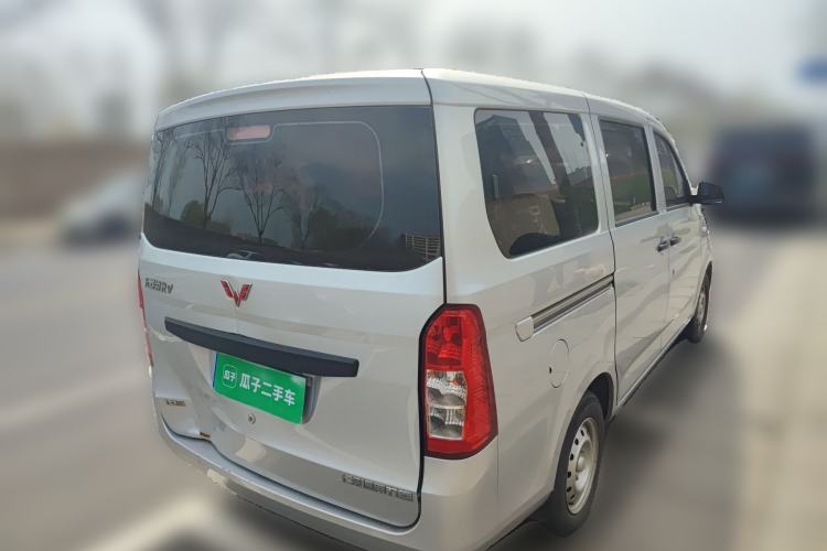 Used Wuling Rongguang V 2018 1.2L Practical Model
