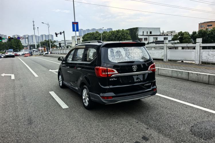 Used Baojun 730 2016 1.5T Manual Comfort Version 7 Seats