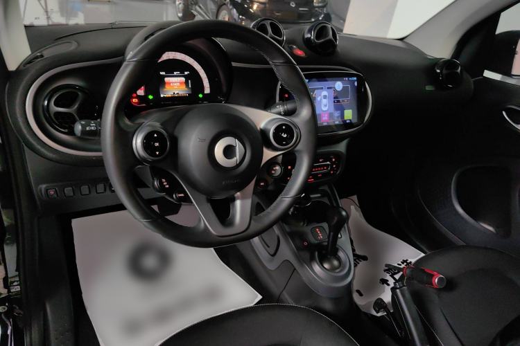 Used smart fortwo 2016 1.0L 52 kW Convertible Passion Edition
