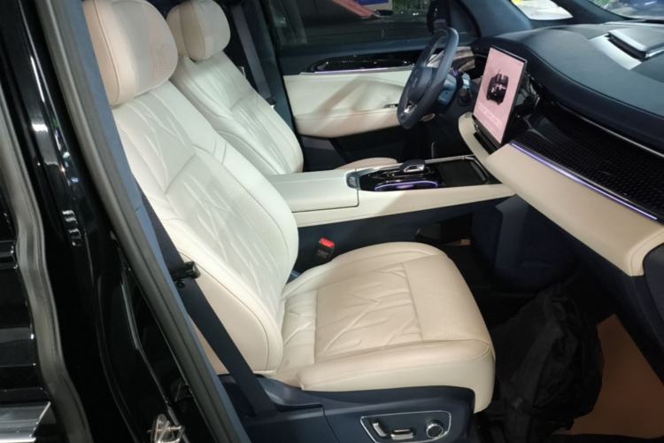 Used Zeekr 009 2024 7-Seater Aisle Version 108 kWh