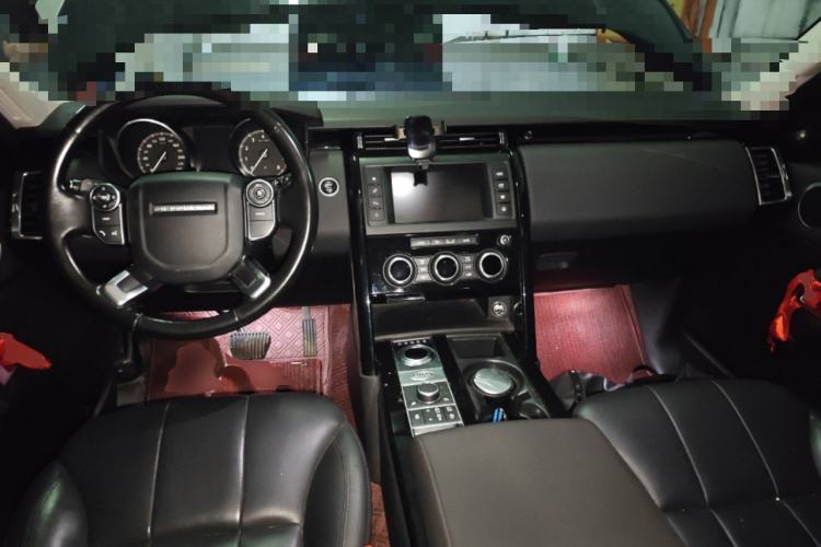 Used Land Rover Discovery 2017 3.0 SC V6 SE Center Console