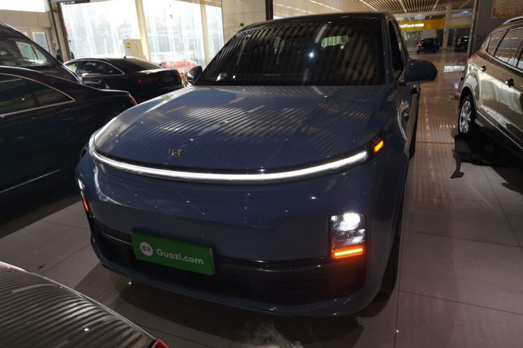 Used Li Auto L8 2023 Air model
