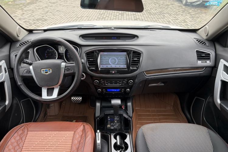 Used Geely Auto GX7 2015 Sports Edition 2.0L Automatic Luxury Upgrade Version China V Standard