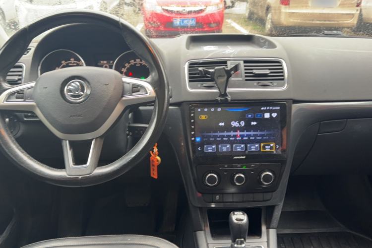 Used Skoda Yeti 2017 TSI280 DSG Car Enjoy Brothers Edition