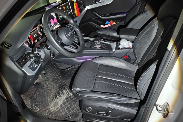 Used Audi A4L 2020 40 TFSI Luxury Dynamic Model
