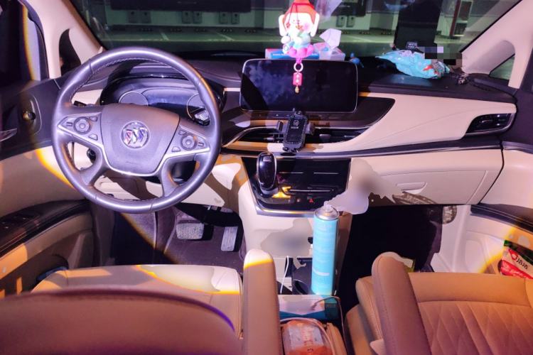 Used Buick GL8 2023 Facelifted Land Cruiser Executive Luxury Version