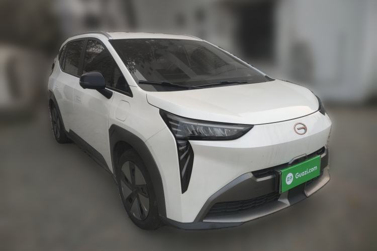 Used AION Y 2022 70 Enjoyment Edition Lithium Iron Phosphate Front Right 45 Deg