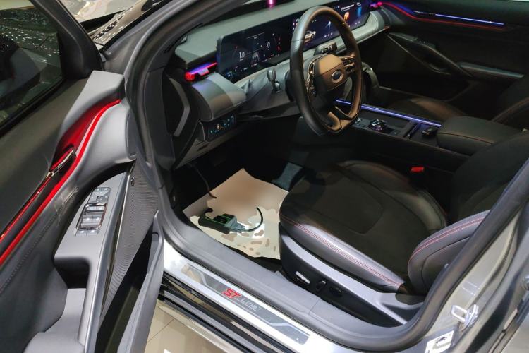 Used Ford EVOS 2022 EcoBoost 245 ST-Line
